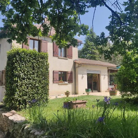 D'hote Spacieuse Et Confortable Avec Bureau Et Salle De Bain Privee Bed & Breakfast *
